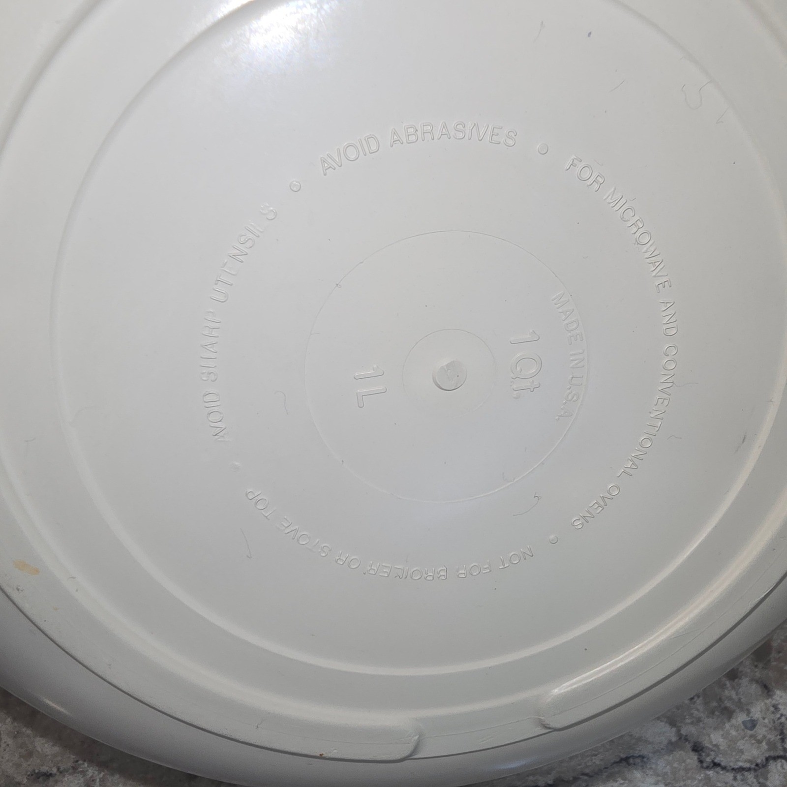 Tupperware Ultra 21 Casserole Dish Set 1722 1723 Almond 1Qt 3/4Qt with Lids 4pc