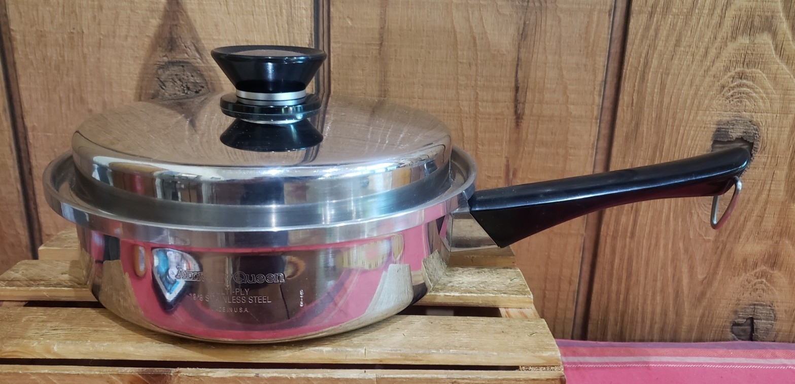 Amway Queen 8″ Fry Saute Pan Multi Ply 18/8 Stainless Steel w/Lid