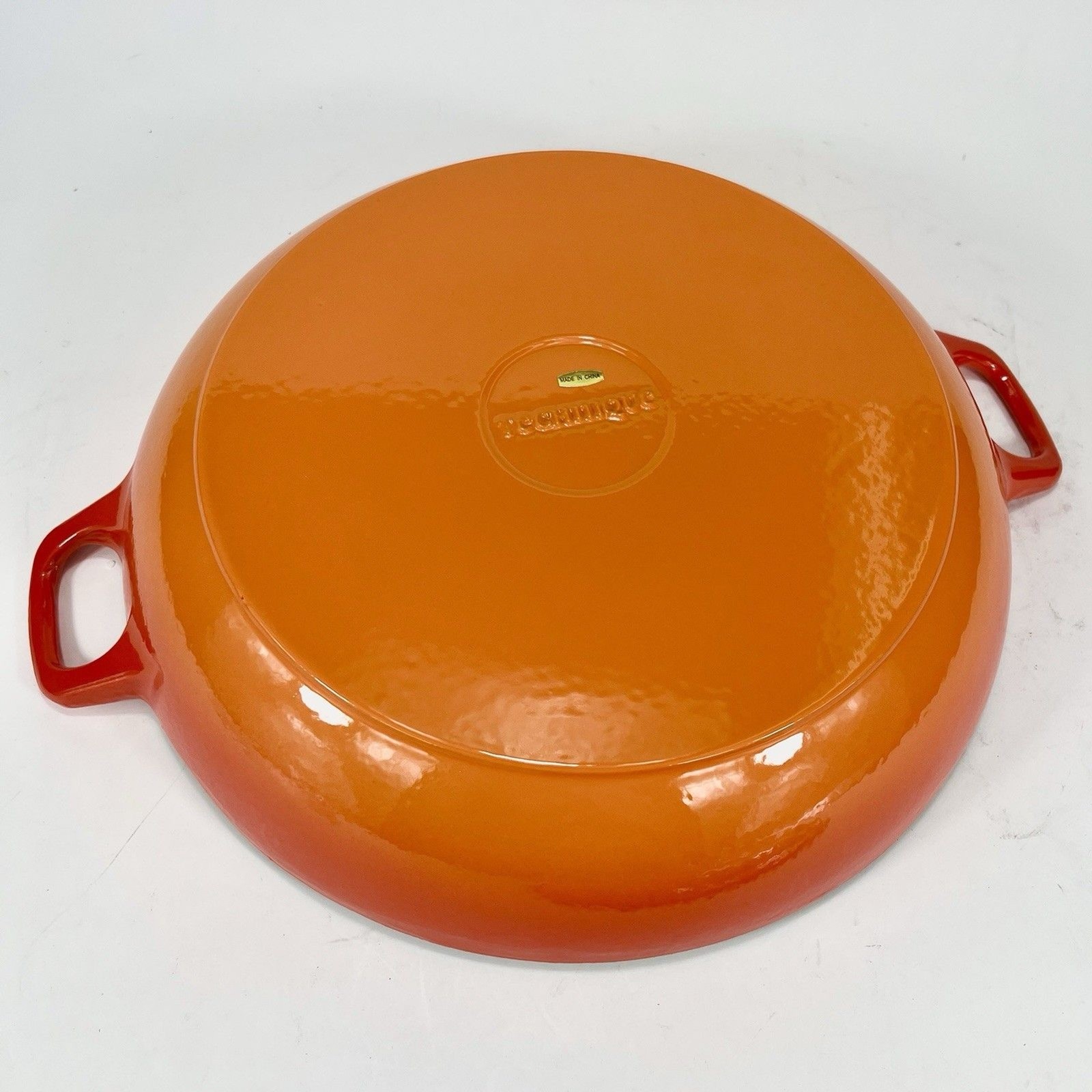 TECHNIQUE Flame 12″ Stoneware Covered Red Serving Casserole Dish with Lid NEW