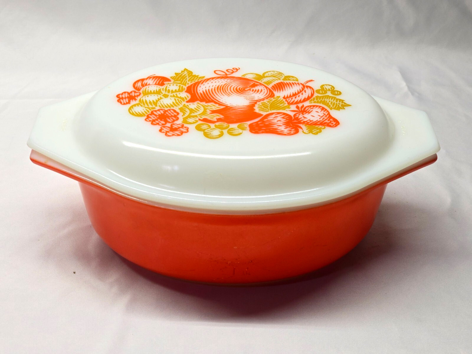 Pyrex 043 Orange Fiesta Oval Casserole 1.5 Qt w Lid USA Vintage 1971