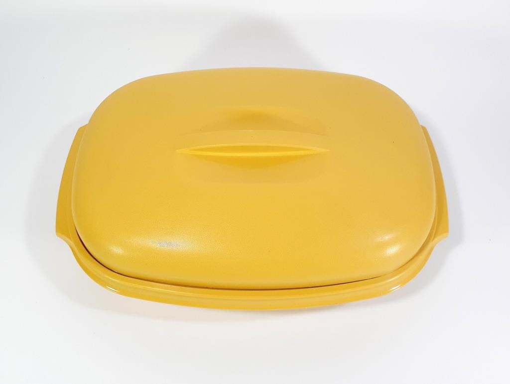 Vintage TUPPERWARE Harvest Gold Retro Microwave Vegetable & Rice Steamer Server
