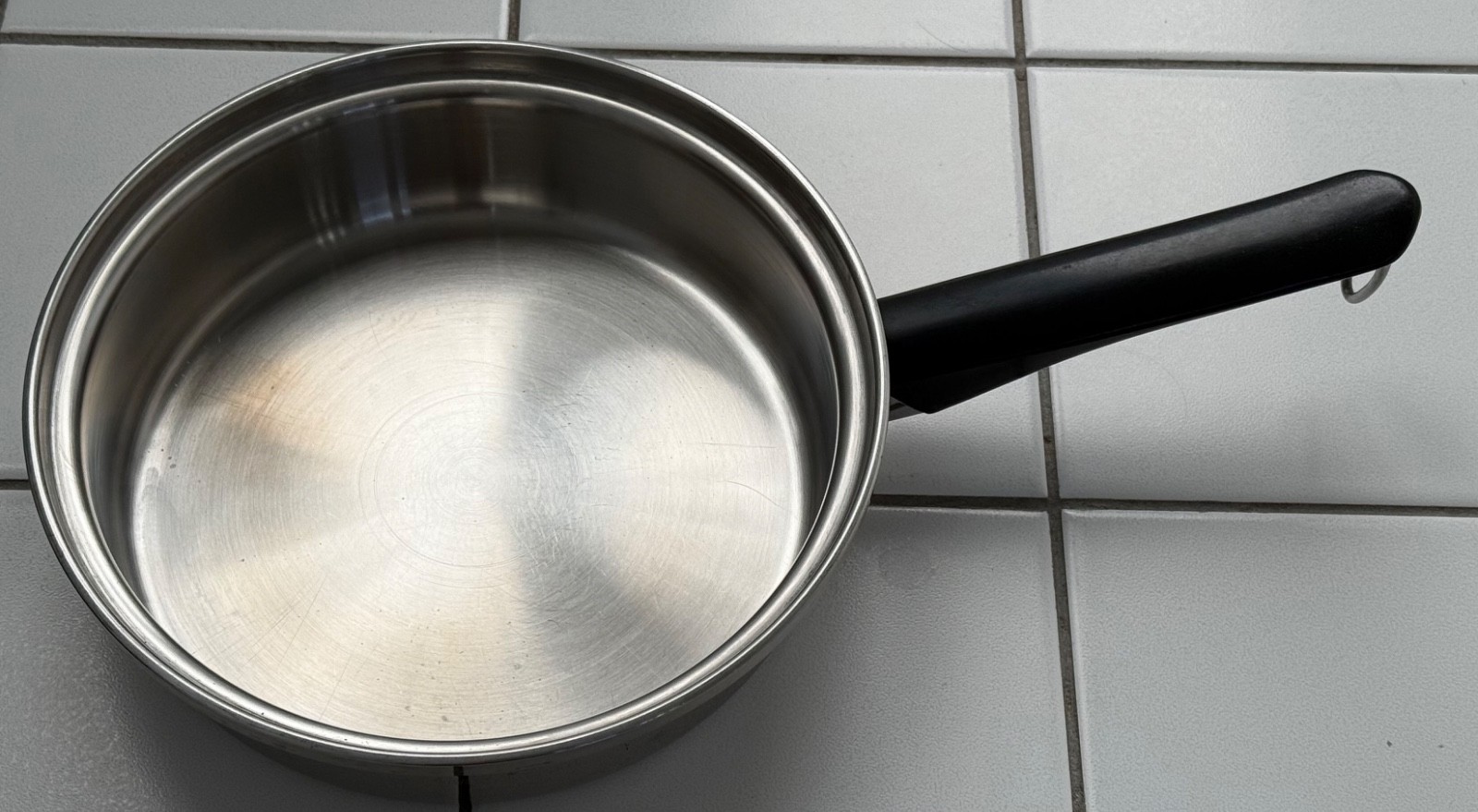 Amway Queen 18-8 Multi-PLY Stainless Steel 7 1/2″ skillet pan – made in Canada