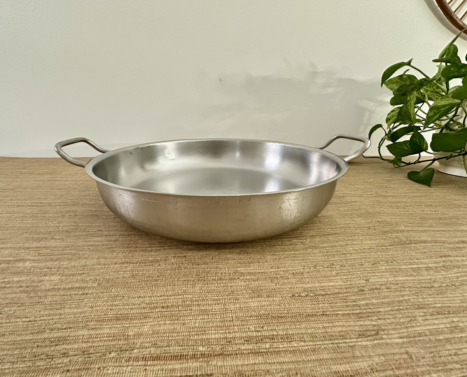 Vollrath 3157 Centurion French Omelet Pan – 4.25 Quart – Stainless Steel