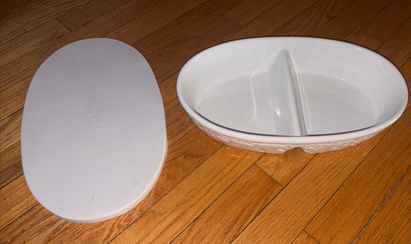 Temp-tations Divided Ovenwear, 2 Qt, Casserole Dish, “Fruit Basket” White w/ Lid