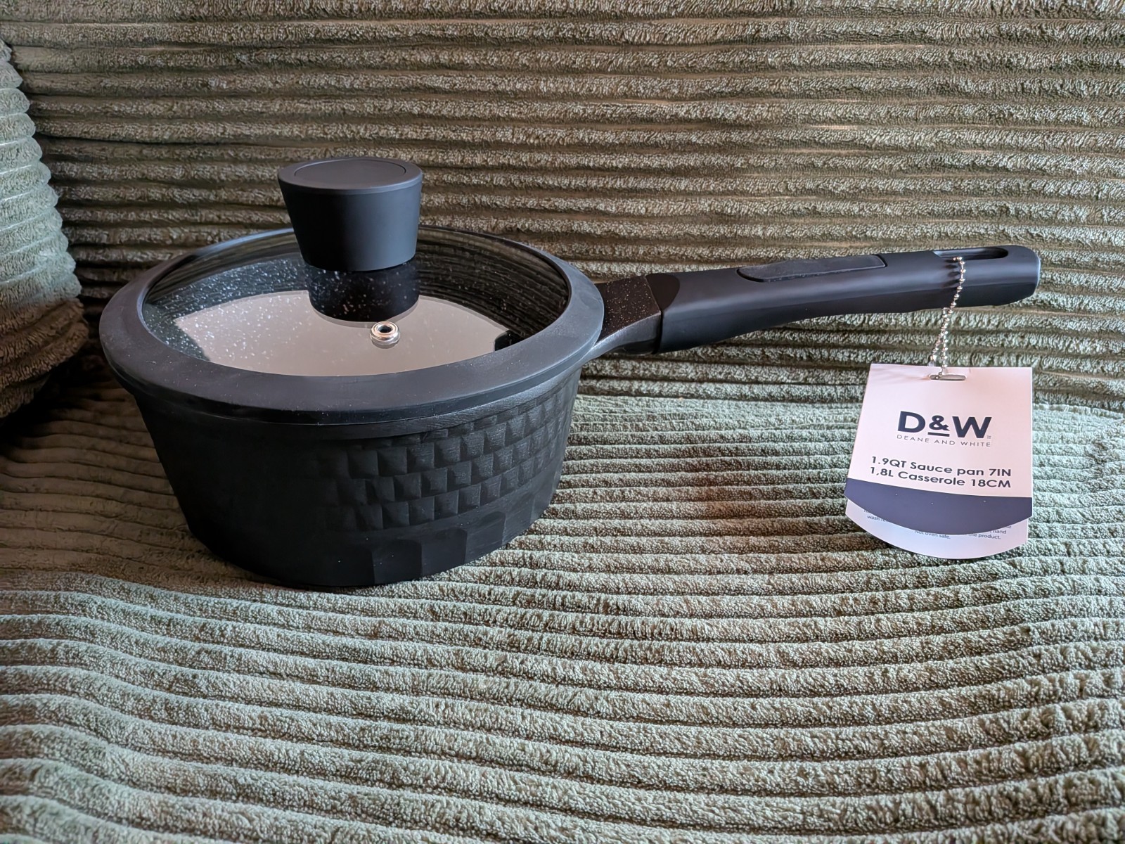 Deane&White Premium Saucepan Casserole NonStick With Lid 7 inch 1.9 Qt Black New