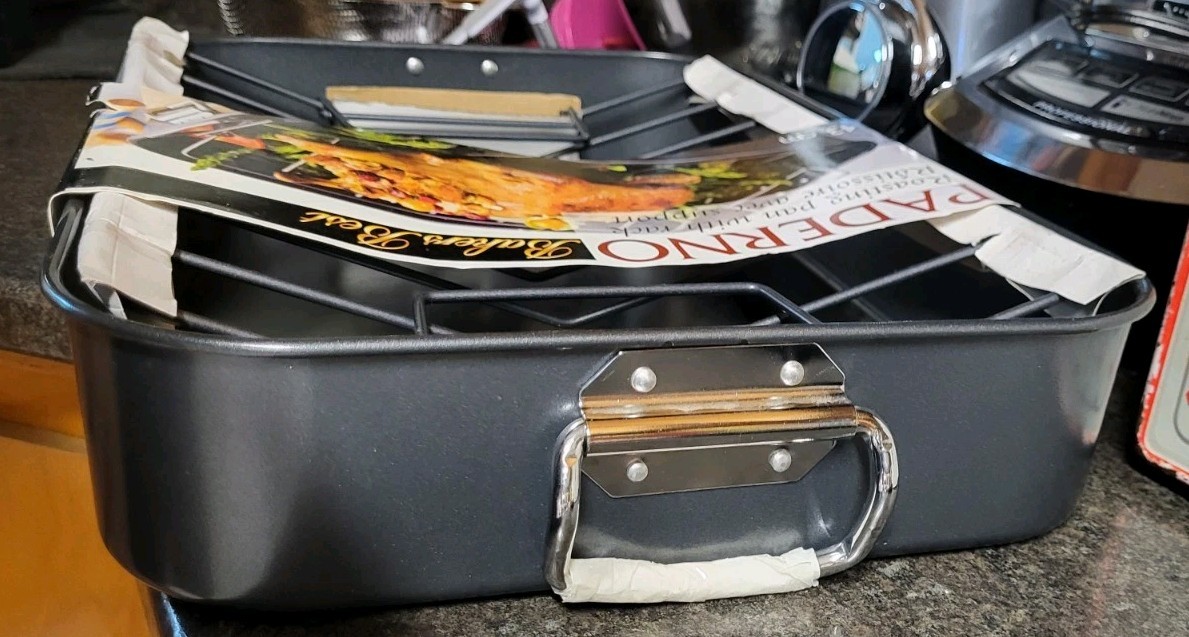Large Paderno Roaster Pan with Rack NEW NEVER USED 17.5″ 43cm Long