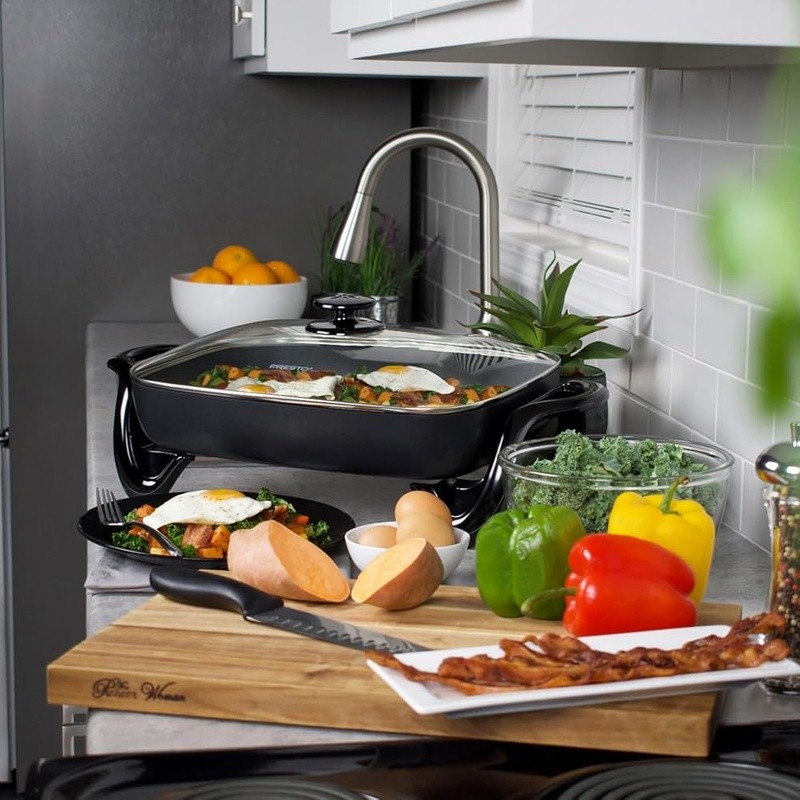 Versatile Electric Skillet Nonstick Cooking Pan W/ Tempered Glass Cover 1500W US