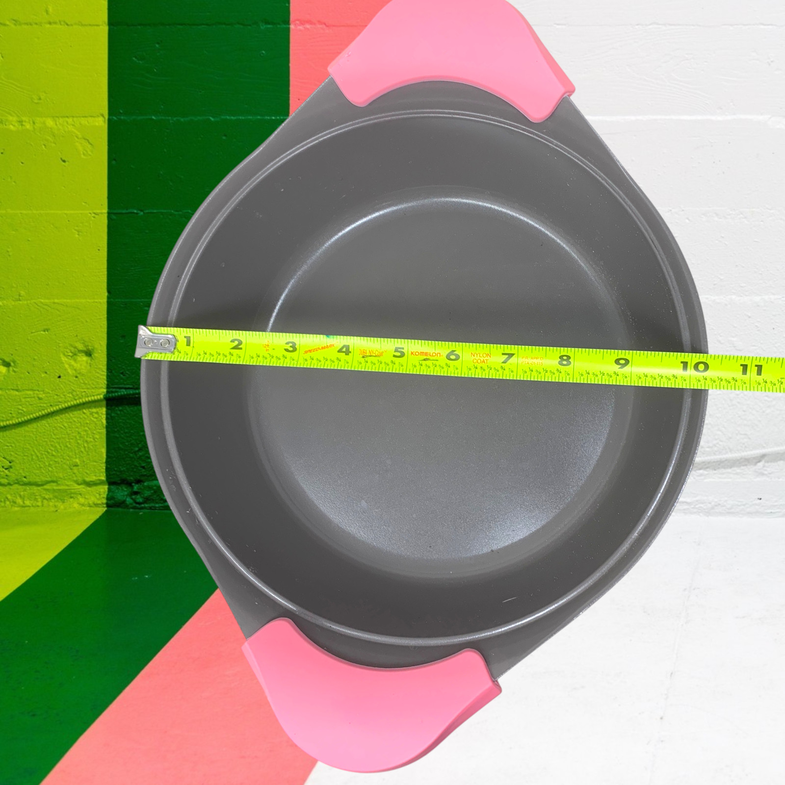 Neoflam Pink Enamel Dutch Oven Stock Pot Glass Lid Silicone Handles Korea