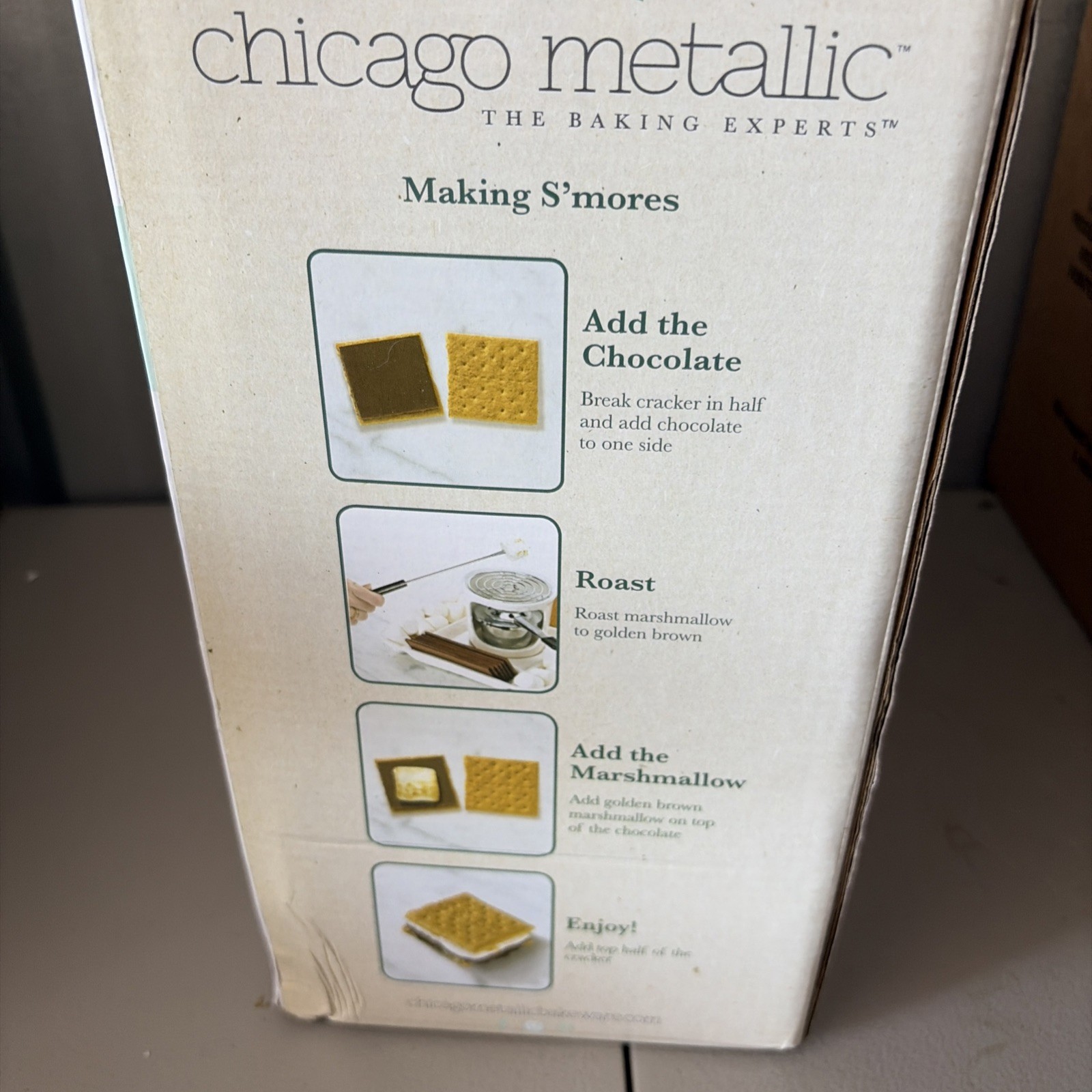BRAND NEW OPEN BOX! Chicago Metallic Ceramic S’mores Maker.