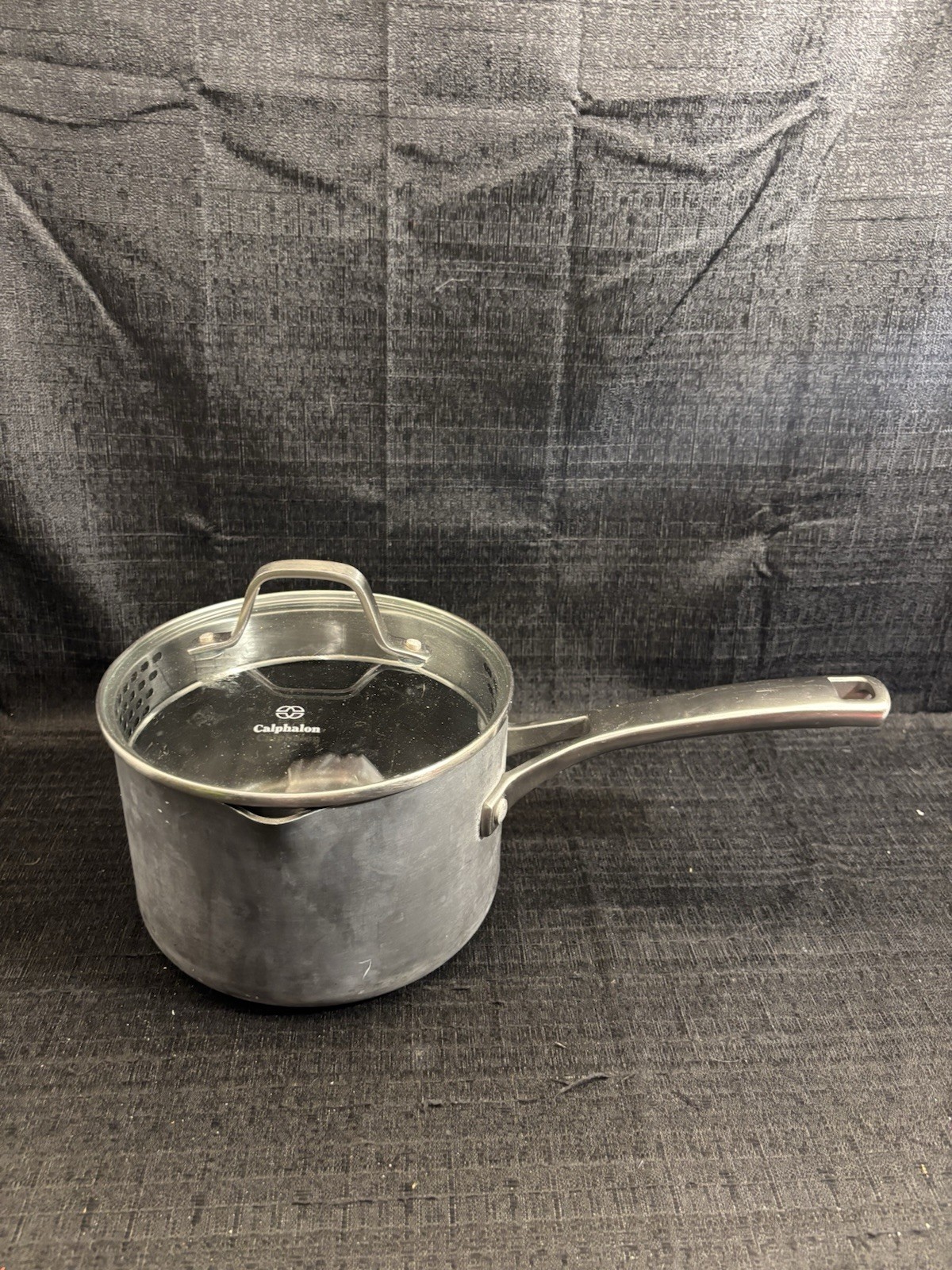 CALPHALON CLASSIC Non stick Anodized 2.5qt 87025 with Strainer Lid & Spout 19