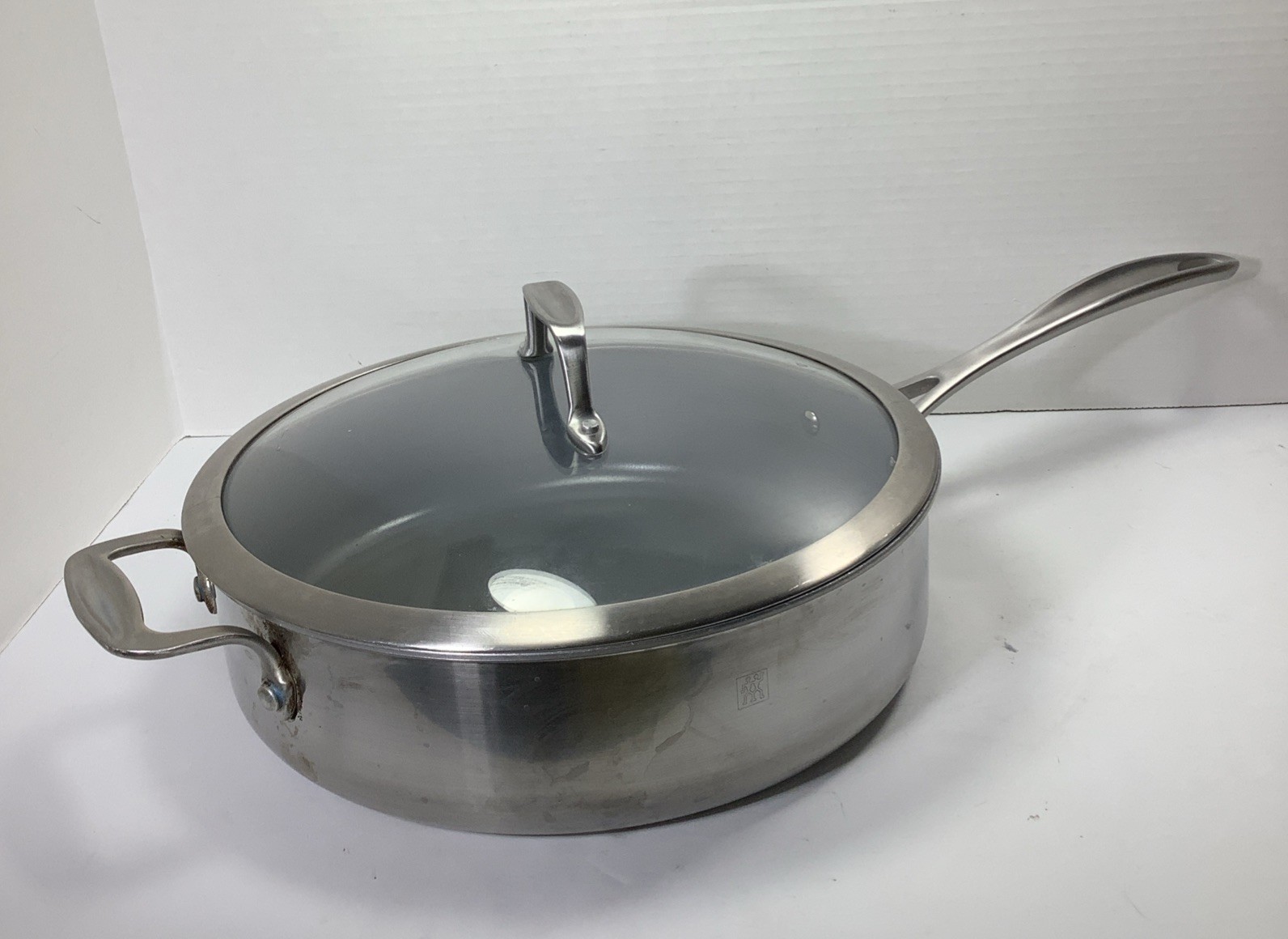 JA Henckels Non Stick 11.5 in Skillet Chicken Fryer Helper Handle Lid Saute