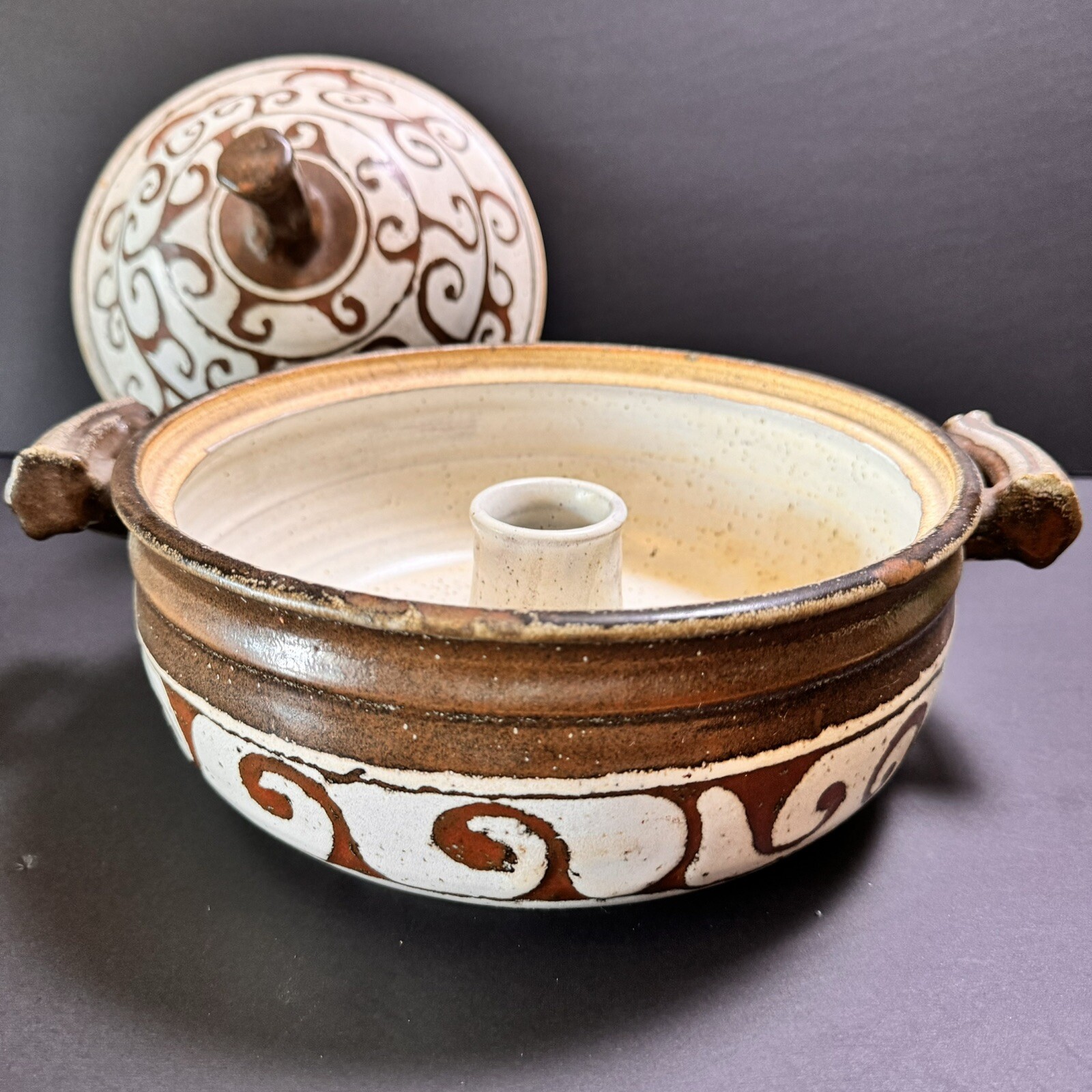 Vtg Stoneware Earthenware Clay Steam Baking Dish Brown Signed Studio Pottery