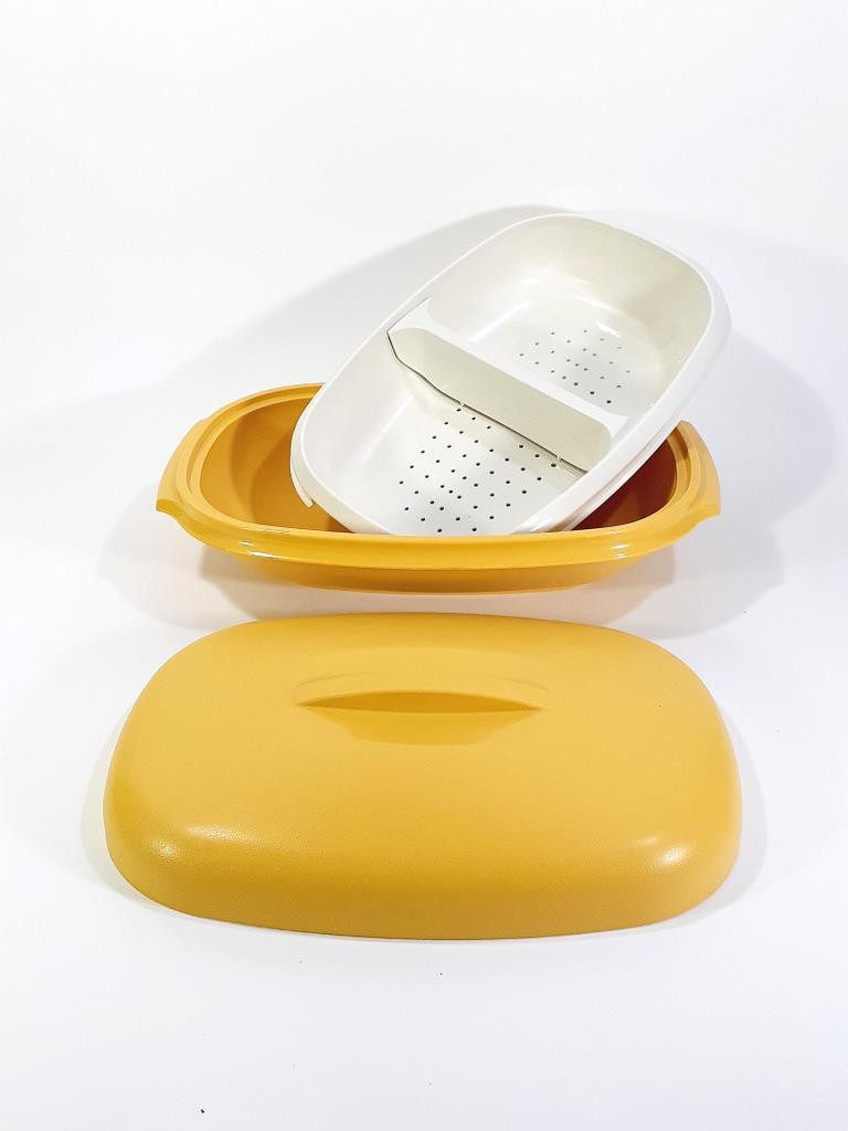 Vintage TUPPERWARE Harvest Gold Retro Microwave Vegetable & Rice Steamer Server