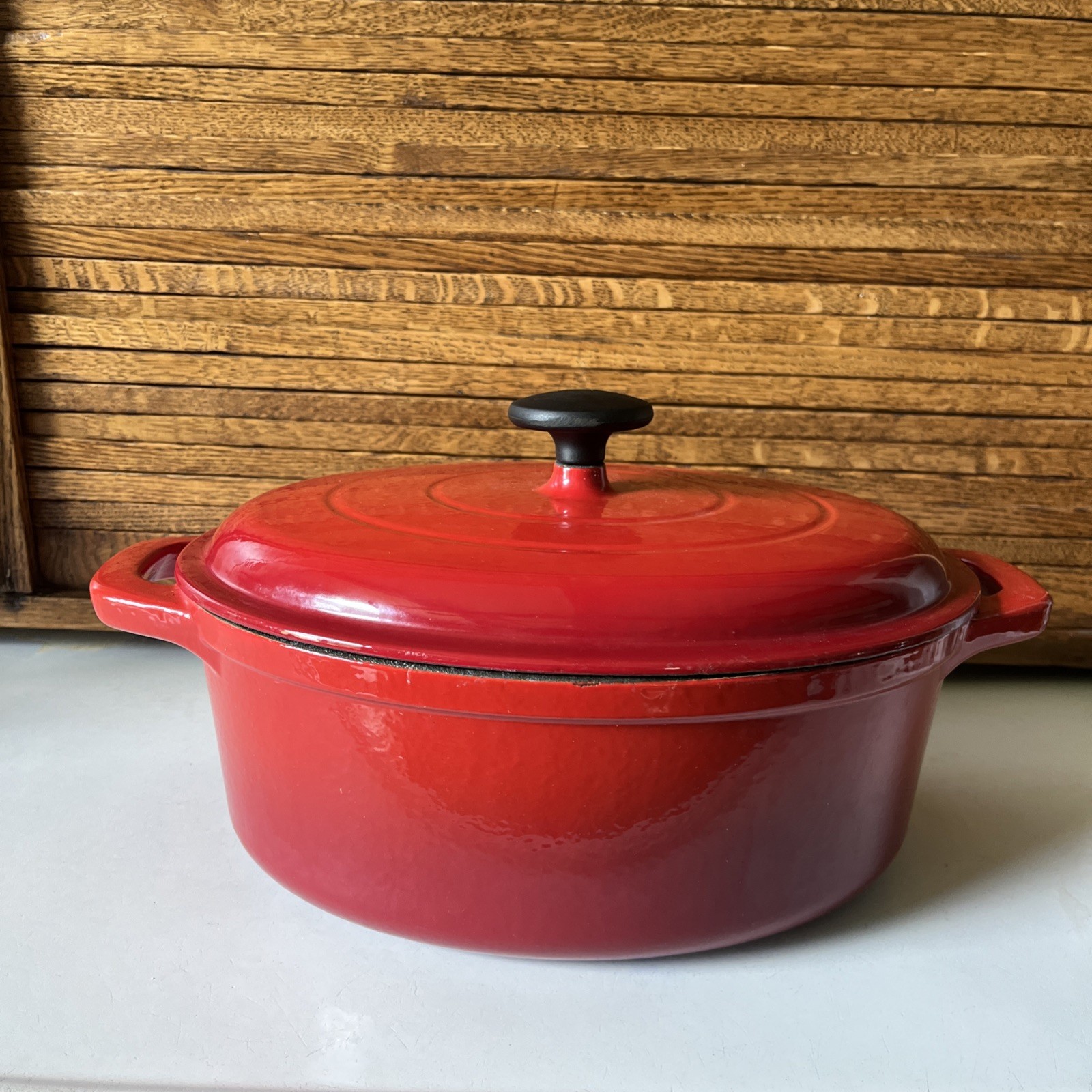 Tramontina 6 Quart Red Enamel Cast Iron Dutch Oven w/Lid Oval Stock Sauce Pot
