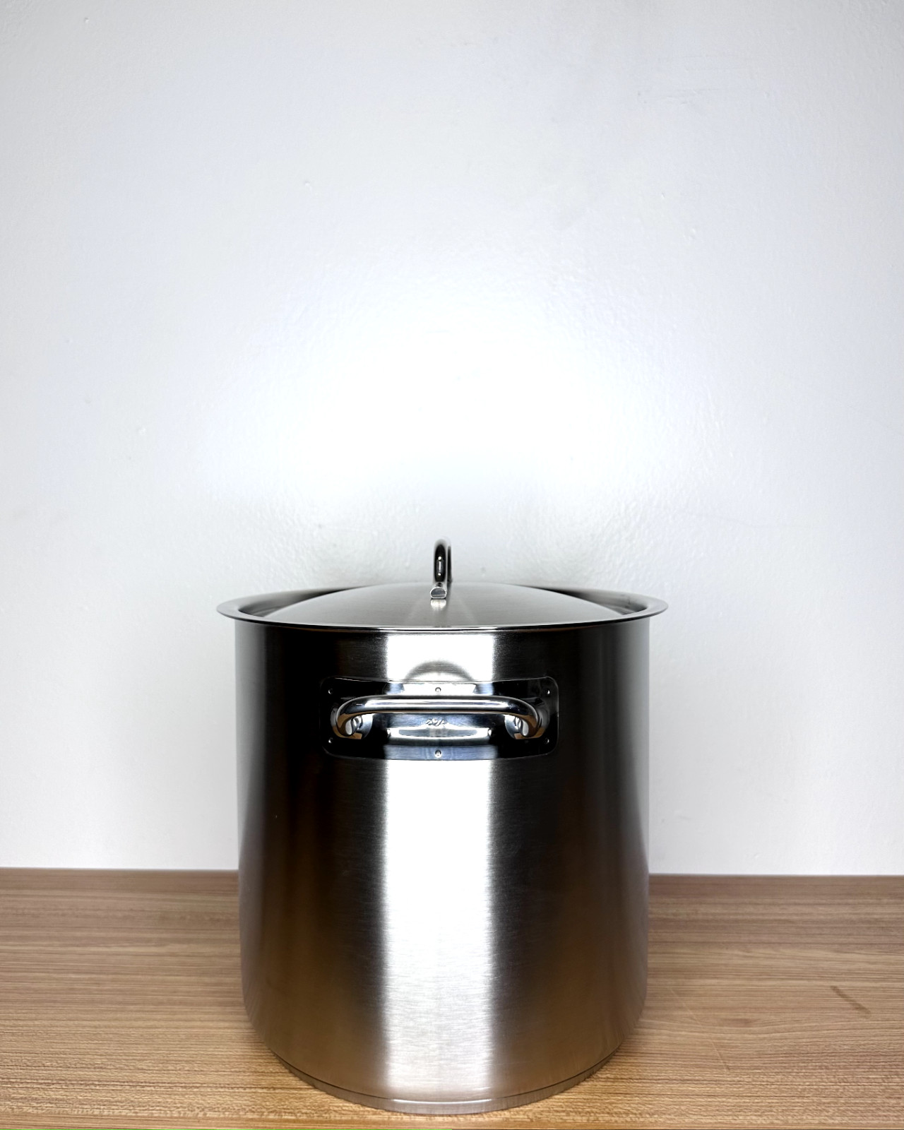 FOR CHARITY: ABC aluminum stock pot with lid, CSS-1010 10.5 quart [C]