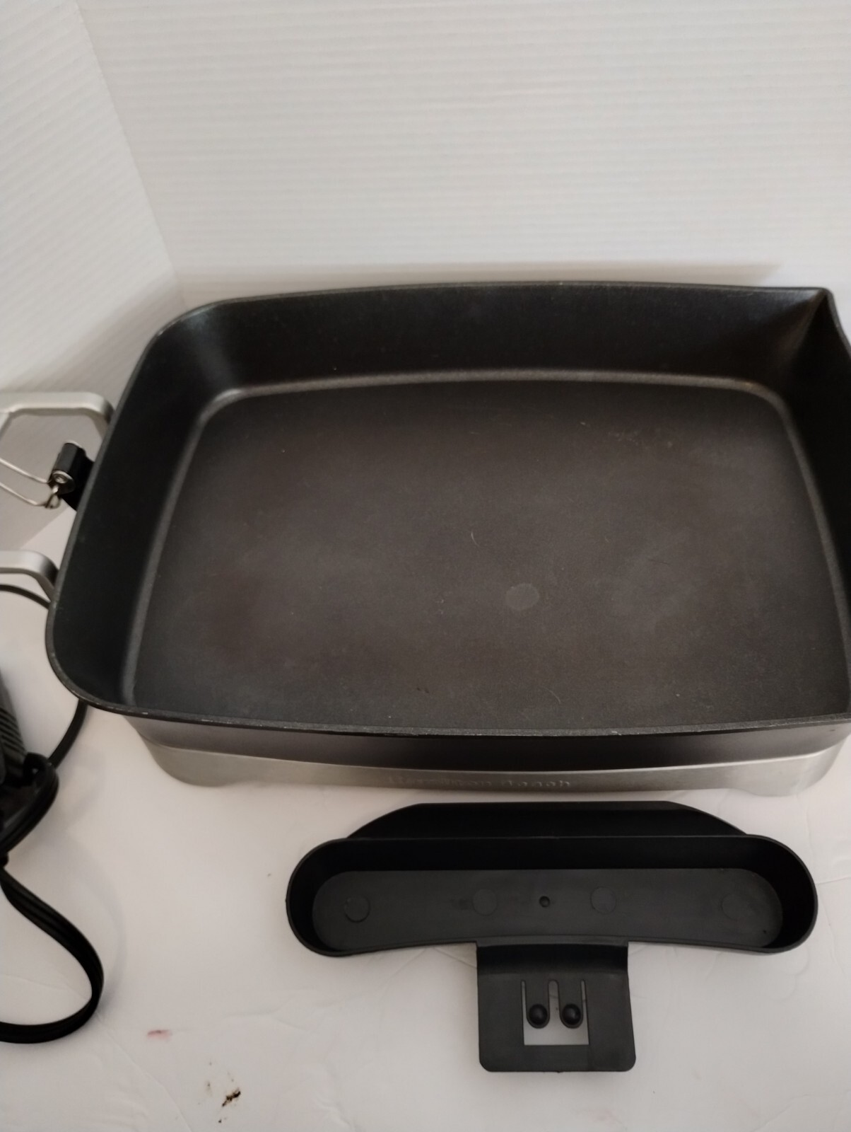 West Bend 15″ X12″Inch 2″X 3/4″ Deep,Non-stick Electric Skillet In Great Cond.
