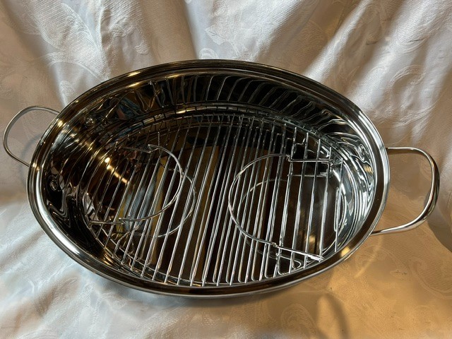 Gourmet Buffet Stainless Steel Ex.Large Oval Roaster with steamer rack