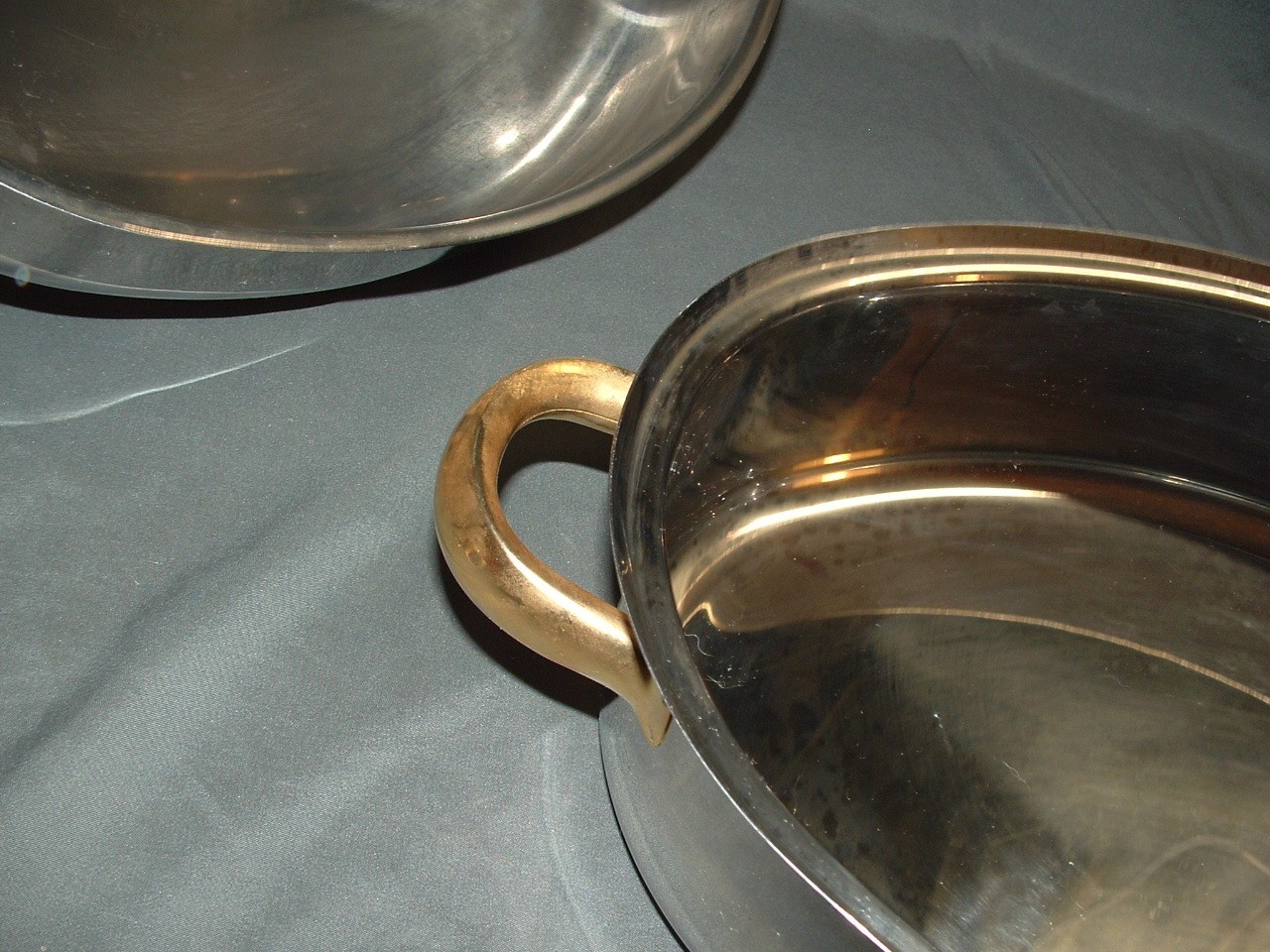 16.5″ Command Performance Gold 18/10 3 Ply Stainless Steel Oval Roasting Pan