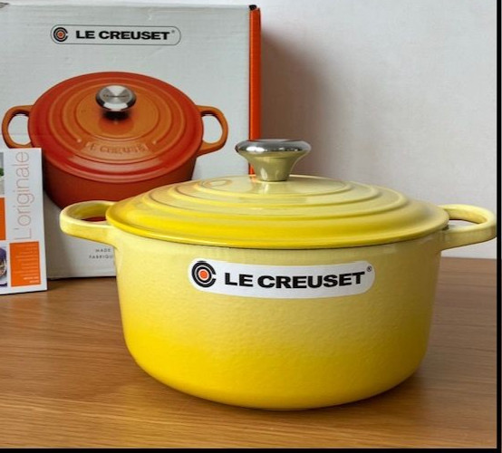 Le Creuset Signature Cocotte 24cm 9.5in 4.5qt Soleil Yellow Cast Iron Enamel Pot