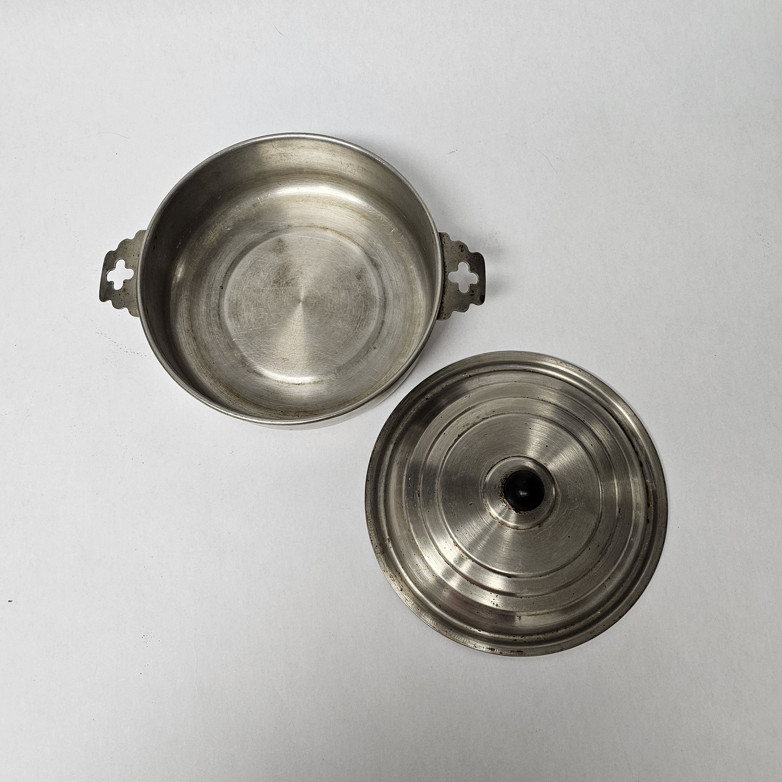 Vintage Aluminum Casserole Pan Pot Dish w/ Lid & Handles – 8″ Diameter