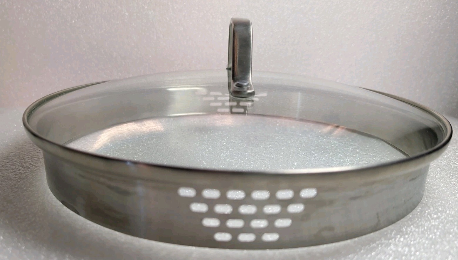 Calphalon Replacement Pour & Strain Pot Lid 10.5 Outer Measurement 9 3/4 Inner