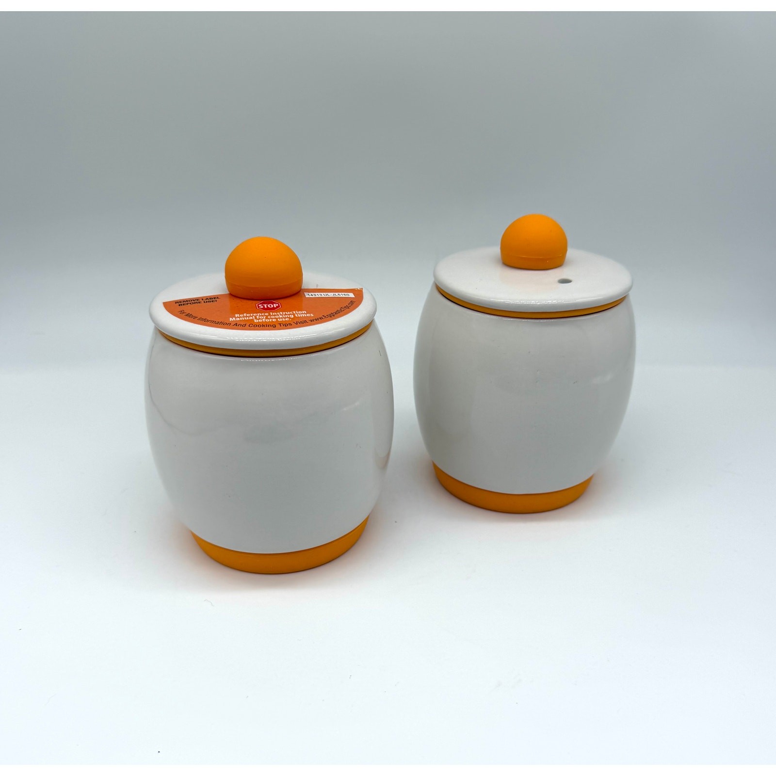 Microwave Egg Cooker Poacher Cups Set 2 Ceramic Orange White with Lids New & EUC
