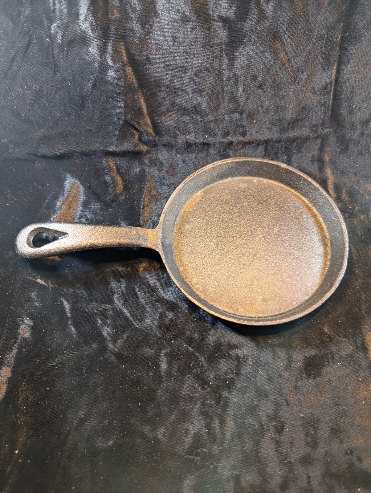 New Unused 5 Inch Cast Iron Frying Pan – Great for a Single Egg, Skillet Cookie
