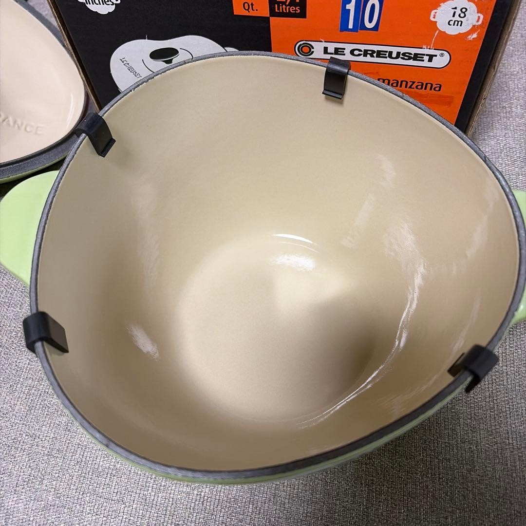 Le Creuset Apple Shape Casserole Cocotte 18cm 7″ 2.25qt Kiwi Green Stoneware