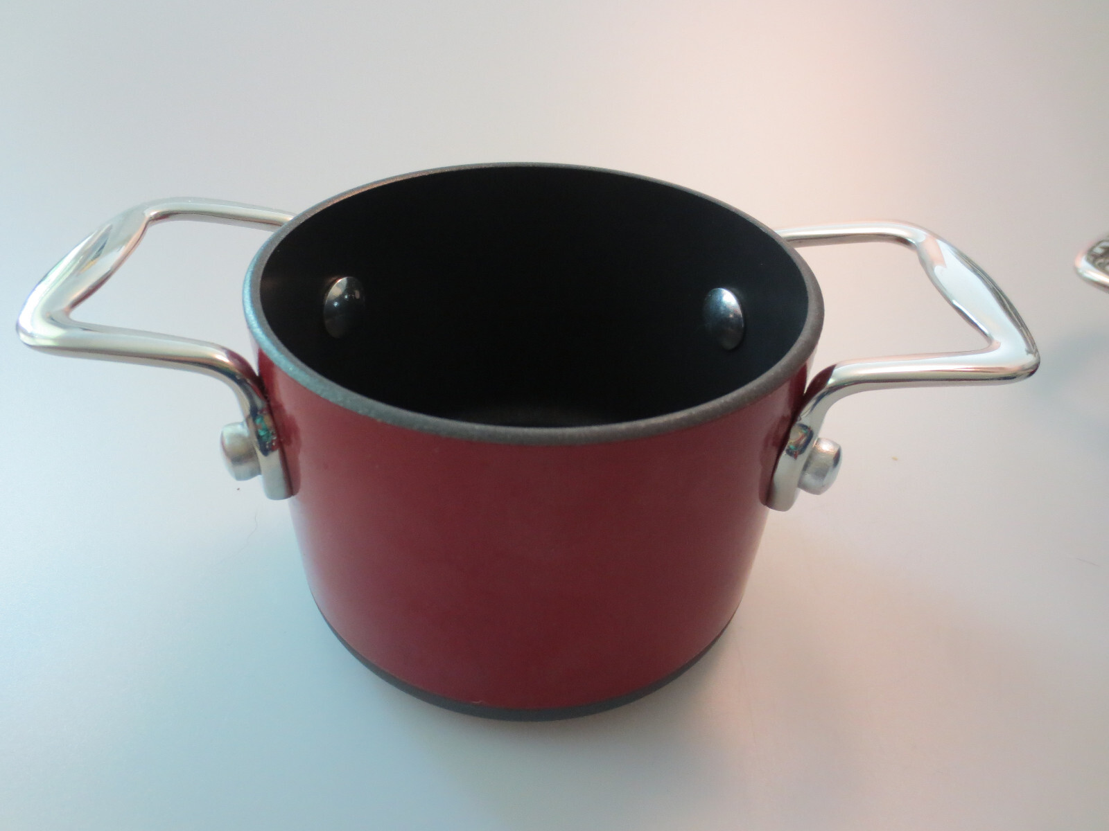 NEW TECHNIQUE COOKS ESSENTIALS 5/8 QT HARD ANODIZED NONSTICK RED COOKWARE