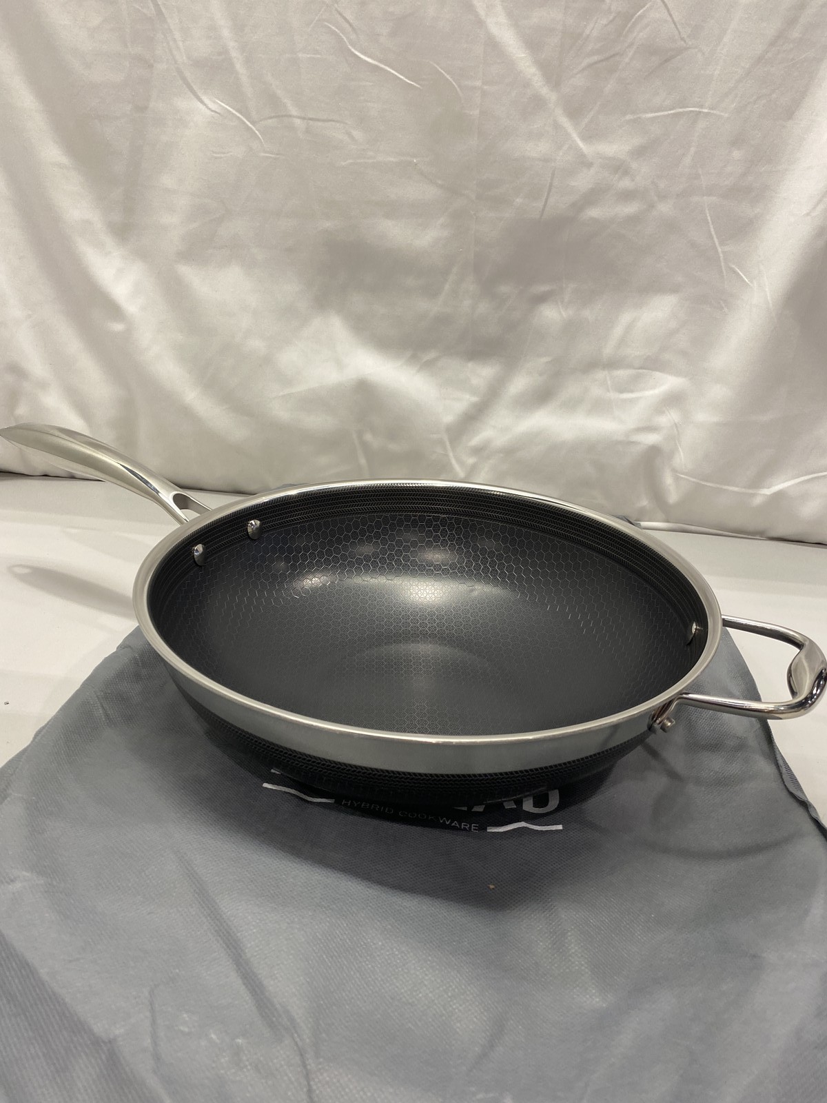 Hexclad Hybrid Nonstick 12inch Frying Pan W/ Stay Cool Handle