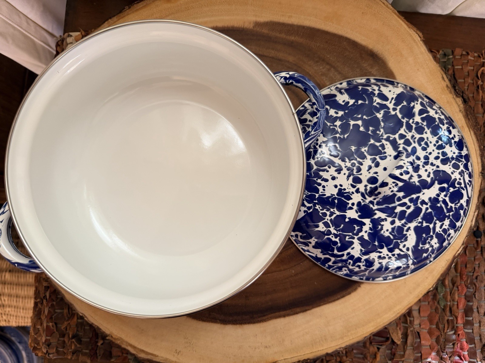 Blue White Enamel Casserole Pot with Lid, Double Handle, 9″ x 6″