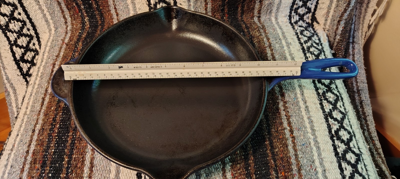Le Creuset Signature 10in Enamel Cast Iron Skillet Blue Long Handle Pour Spout
