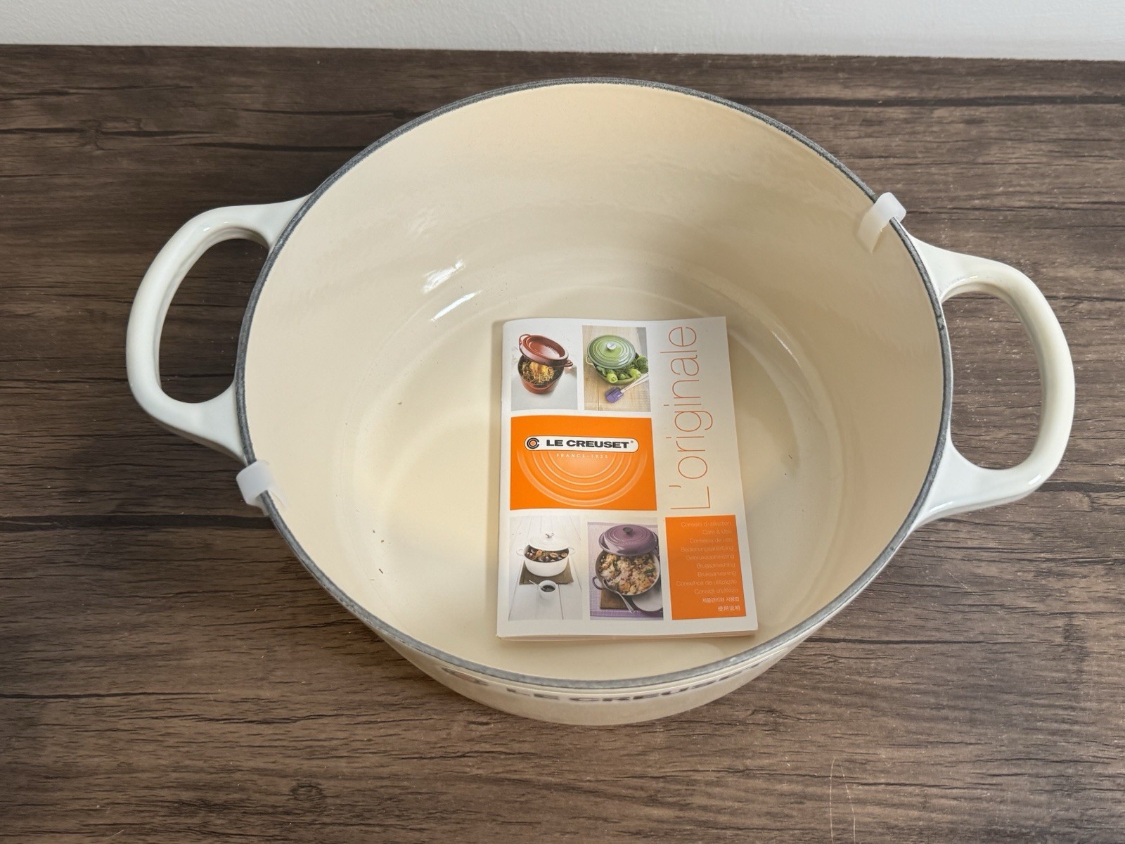 Le Creuset Signature Round 4.5 Qt 4.2 L White Enameled Cast Iron Dutch Oven New