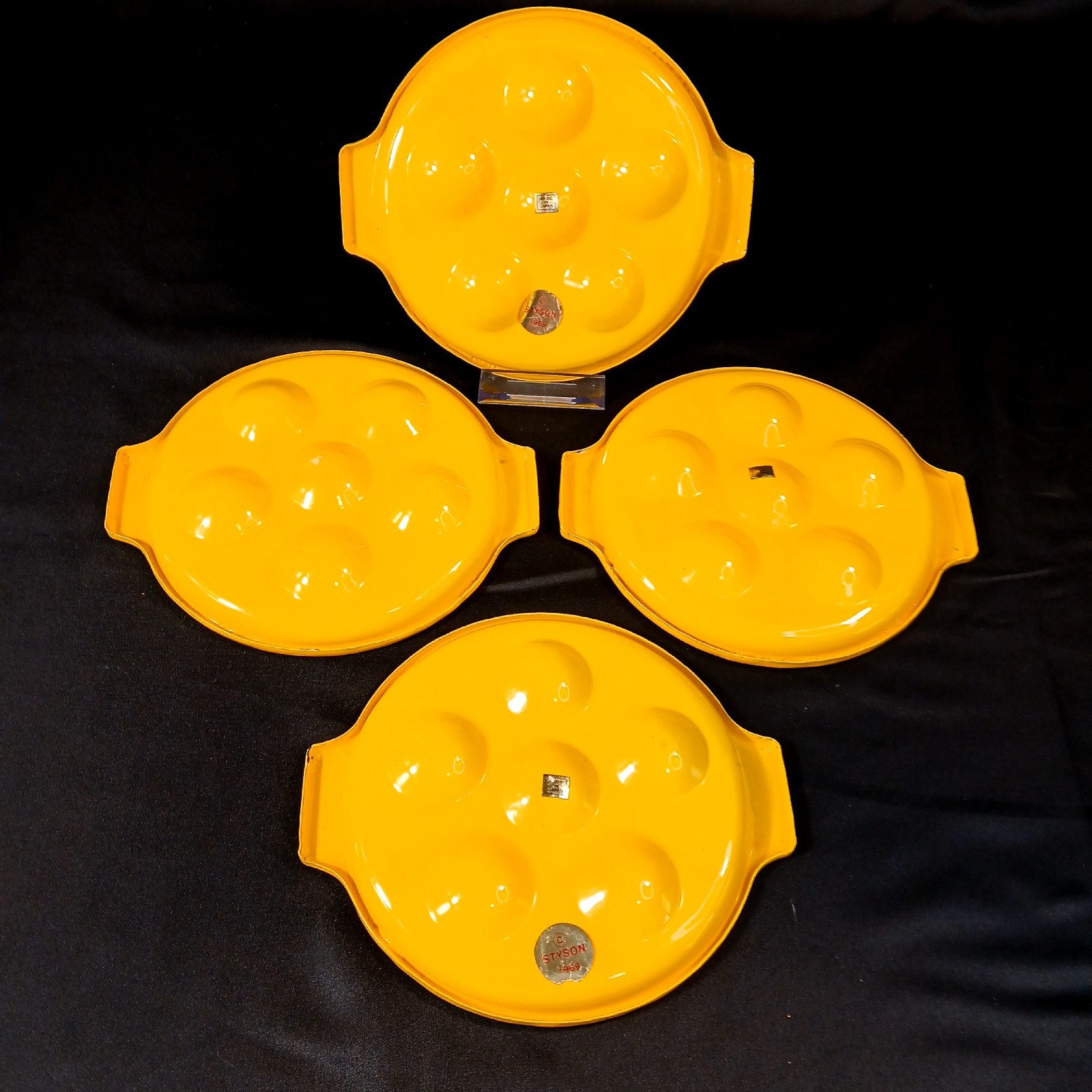 🌼 Vintage Yellow Enamel Steel Escargot Plates Japan Set 4