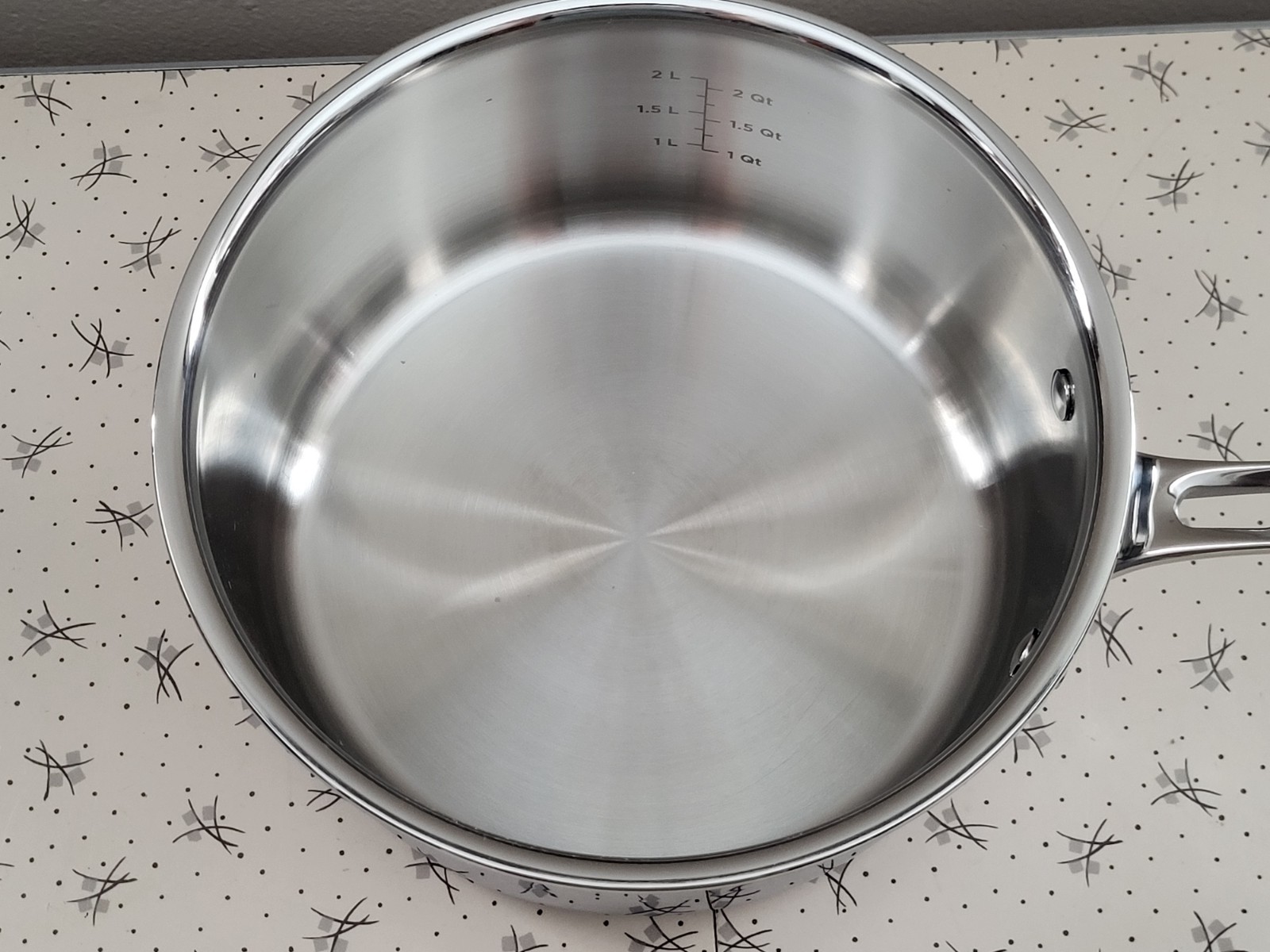 Viking 3-Ply Bonded Stainless Steel Sauce Pan Pot 3QT/2.8L With Vented Lid