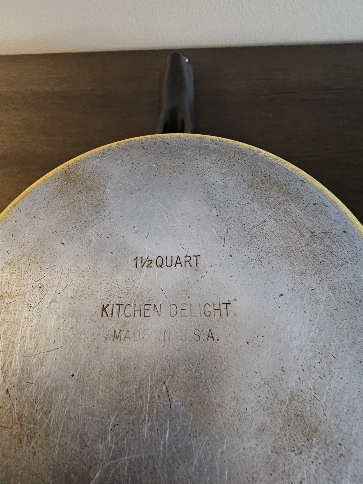 Kitchen Delight Harvest Gold 1-1/2 And 2 Quart Covered Sauce Pans