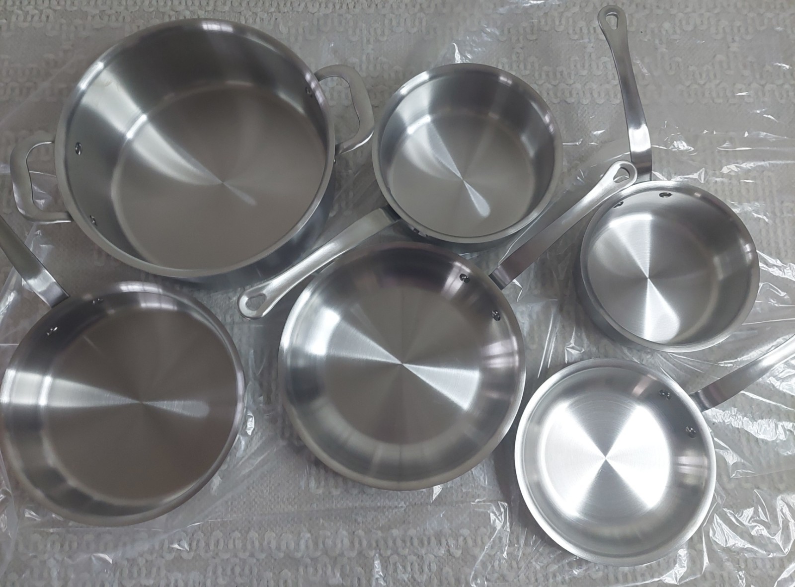 NWOT! Quince 5ply Stainless Steel Non-Toxic 10 Piece Cookware Set! (SCG)