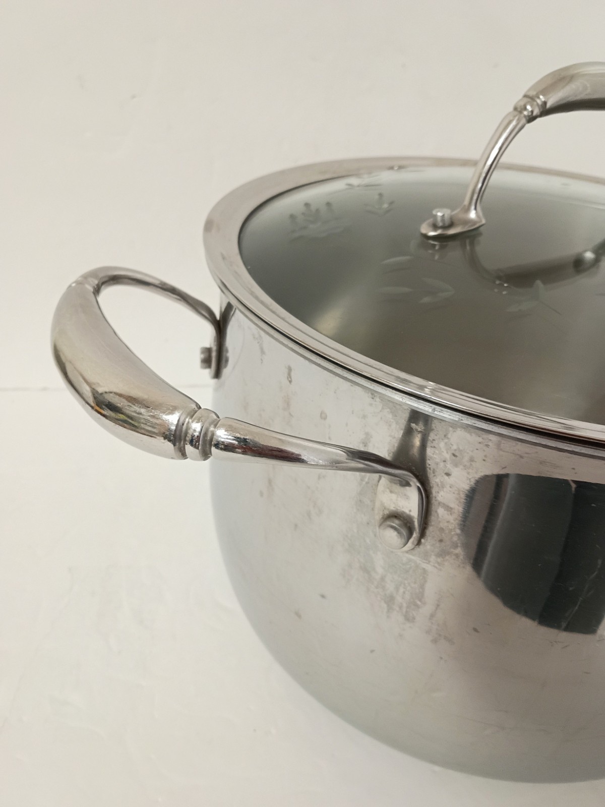 Princess House Heritage Tri-Ply Stainless Steel 8 qt Bell Shape Stockpot W/Lid.