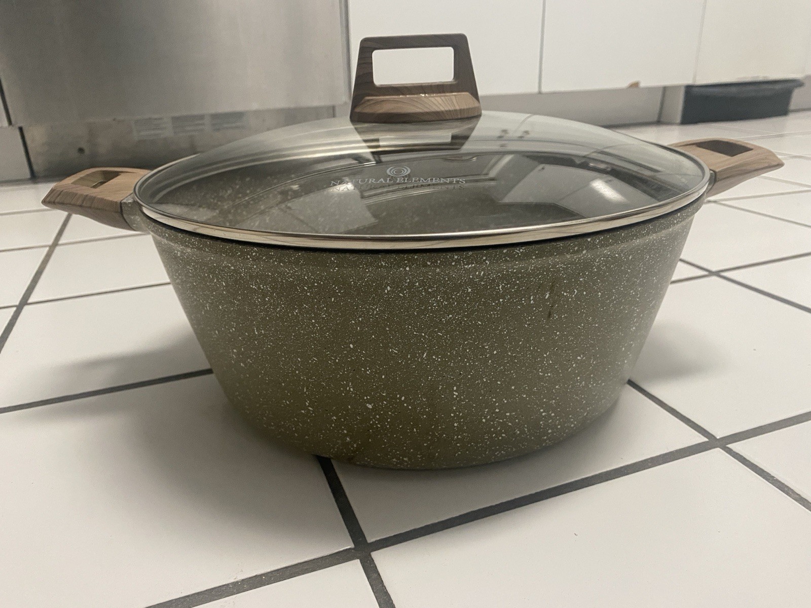 GUC Natural Elements Woodstone Large Casserole Pot w/2 Handles Glass Lid 13 x 5”