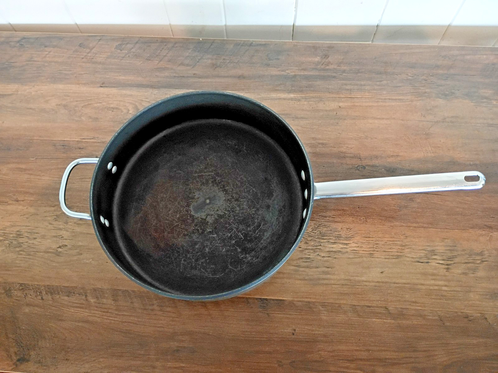 Calphalon Commercial Aluminum Company Professional 5qt Pan – well used – no lid.