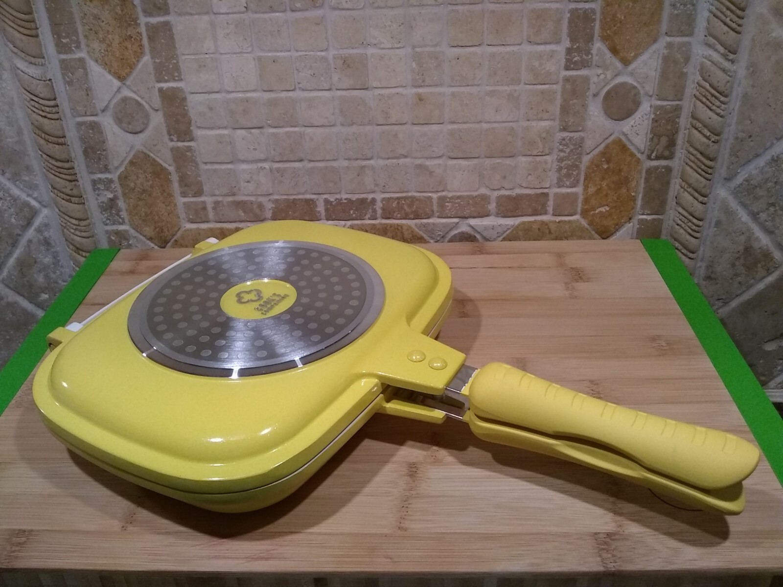 New Ceramic Non Stick Cooks Companion Flip Pan Low Pressure Cooking Induction