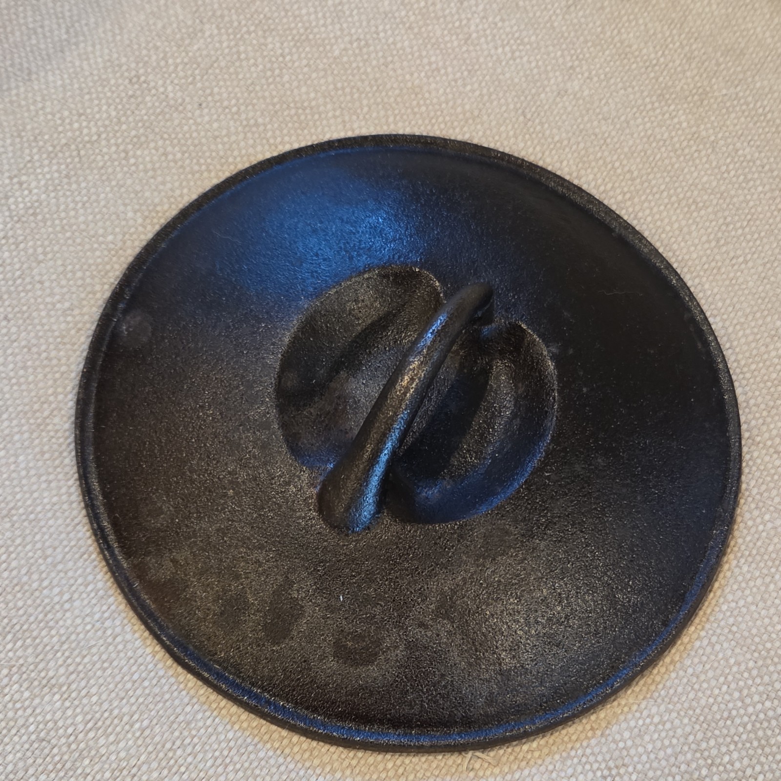 Cast Iron Black Saucepan with Lid, Double Handle, Gas/Electric/Induction