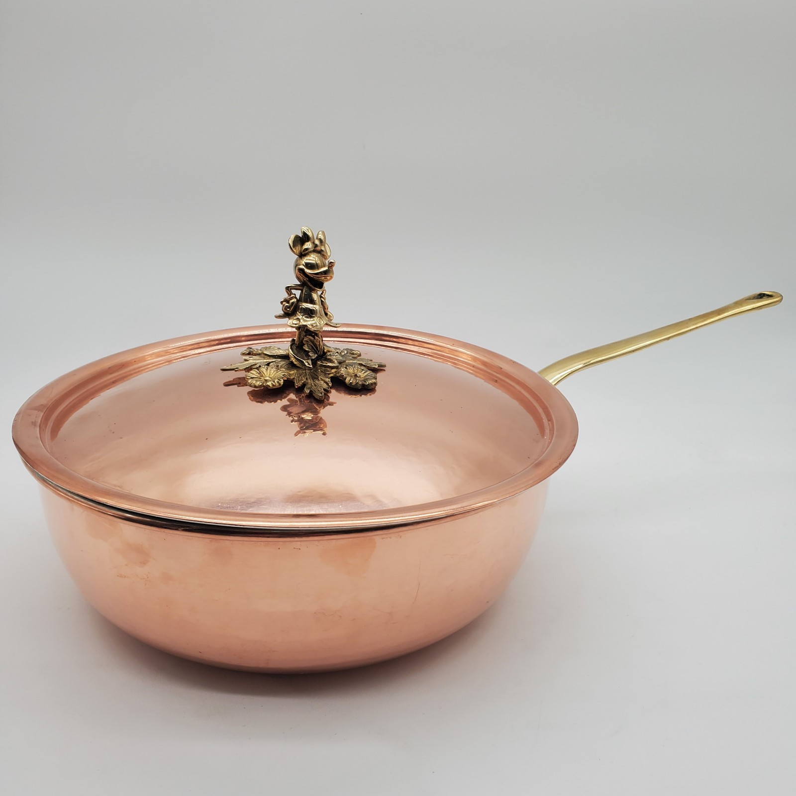 Ruffoni Historia Disney© Hammered Copper Chef Pan with Minnie Knob 4-Qt. Read