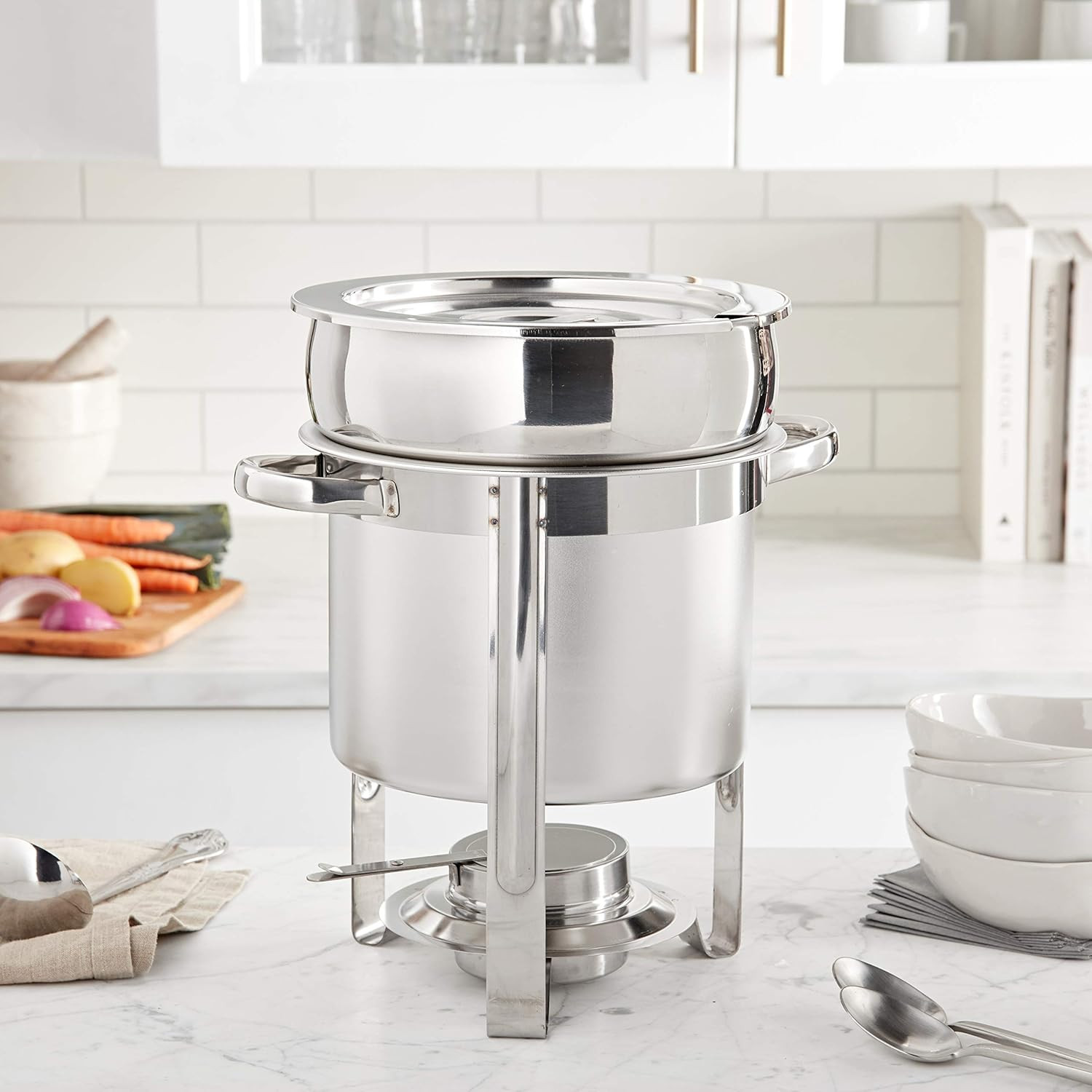 15 Quart Winco Stainless Steel Brazier with Lid – Commercial-Grade Cookware