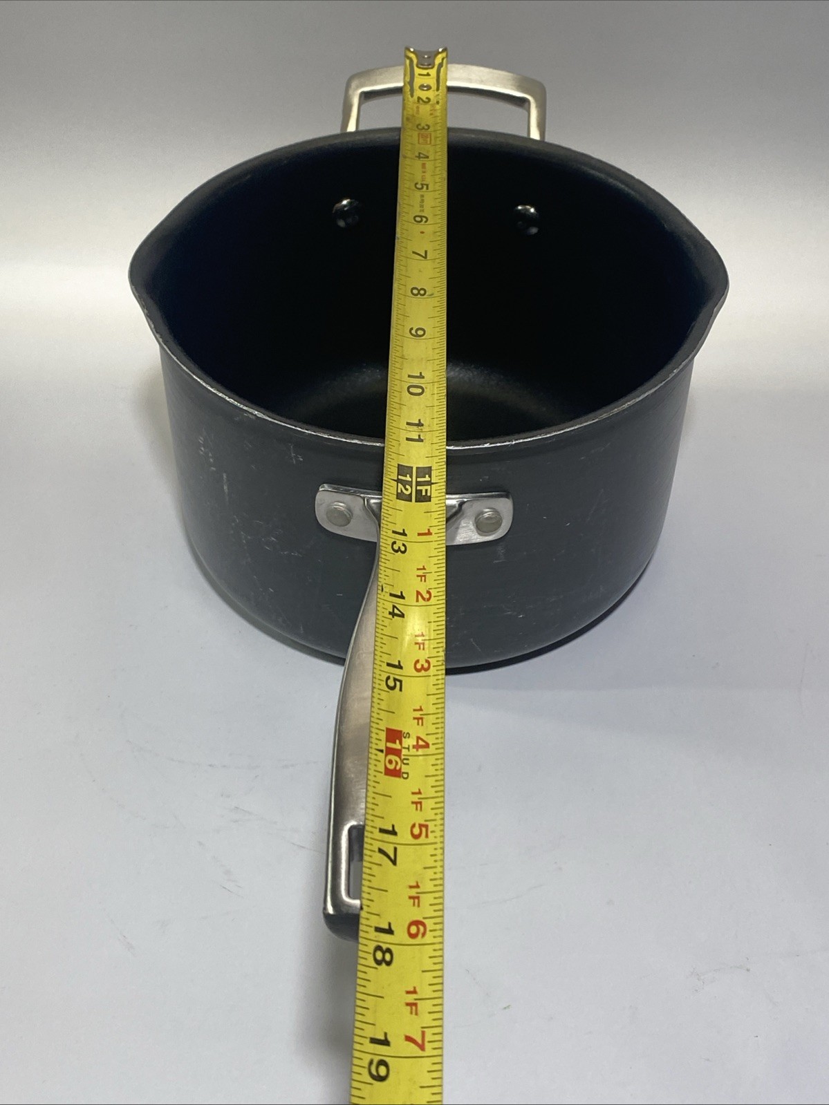 Member’s Mark 4Qt Saucepan Pour Spout Rim Anodized Dual Riveted Handles Heavy!
