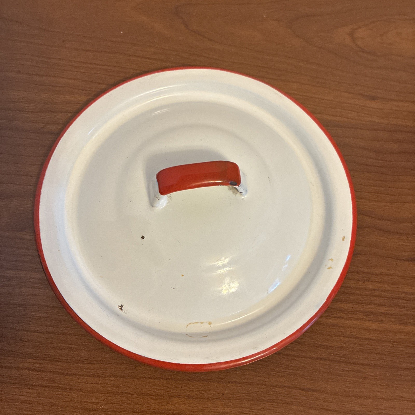 Vtg Enamalware White/Red Lid Rustic Farmhouse 6”