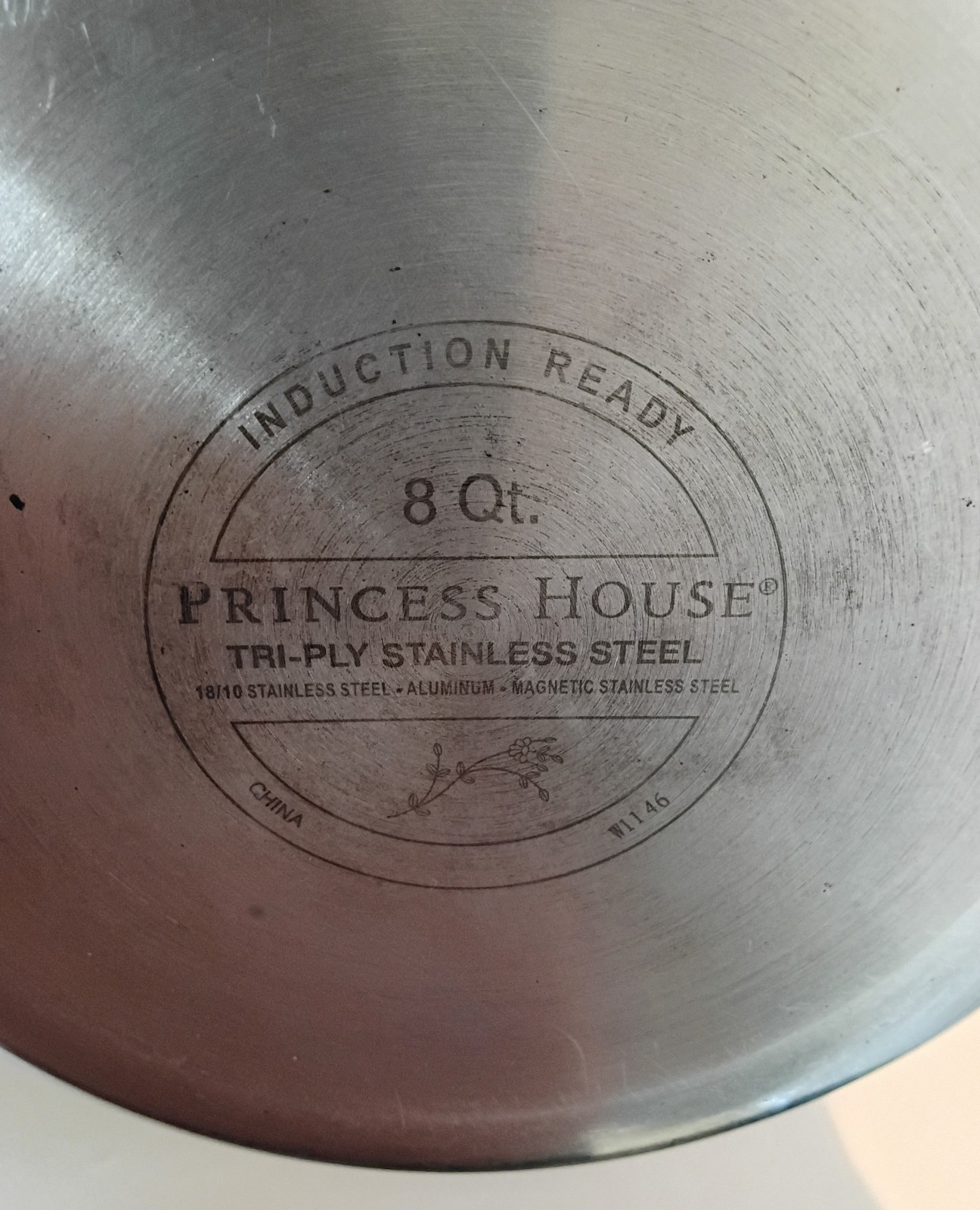 Princess House Heritage Tri-Ply Stainless Steel 8 qt Bell Shape Stockpot W/Lid.
