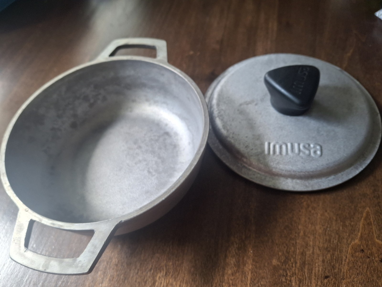 Imusa pot, 2 pieces, pot and lid, 7 in diameter at handles, Made in Columbia