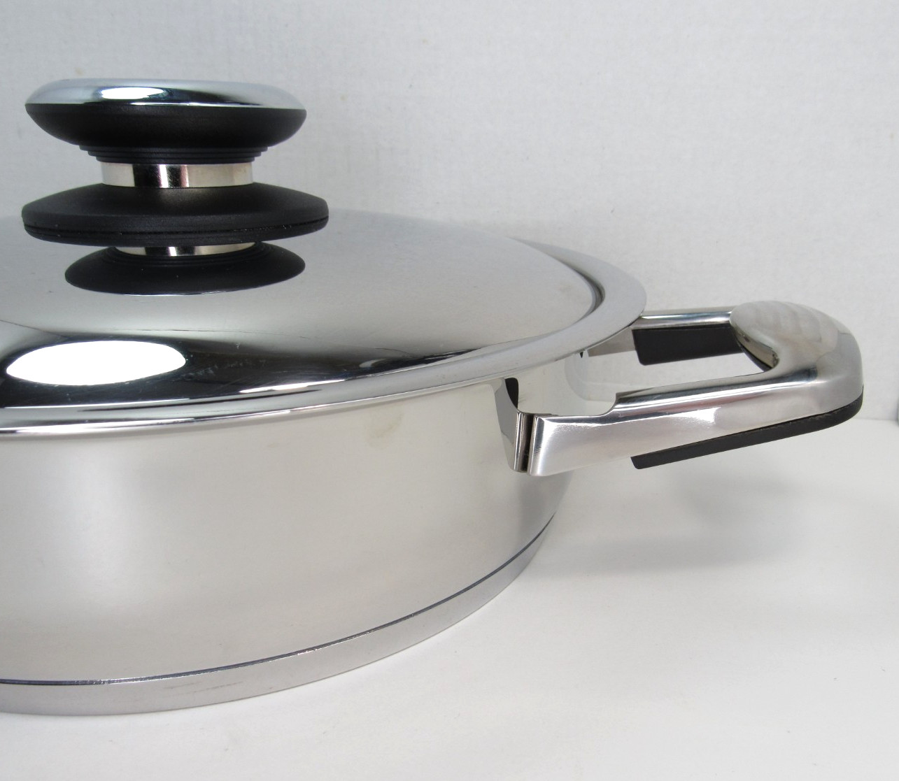 Platinum Professional Cookware Large Skillet Sauté Pan Titanium T304S + Lid