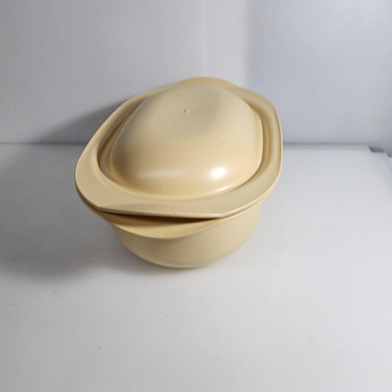 Vintage Tupperware 3 Quart Oven Microwave Covered Casserole Bowl Lid Cover 3651A